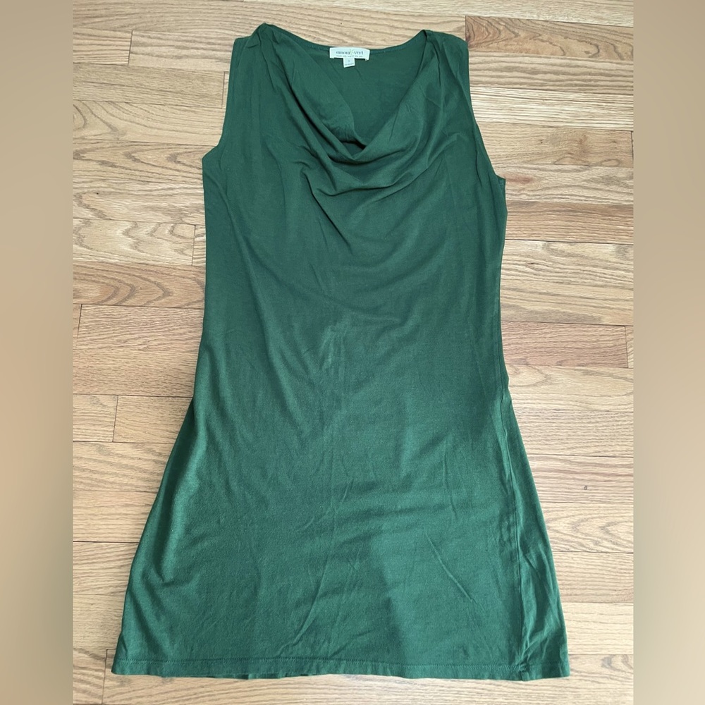 Amour Vert dress shirt, size S